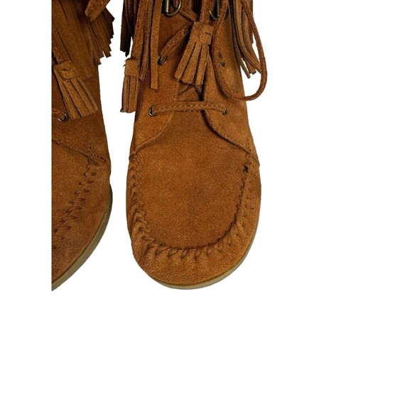 MINNETONKA Brown Suede Fringe Moccasin Wedge Heel Ankle Boots 84022 Size 8.5 - Picture 3 of 16